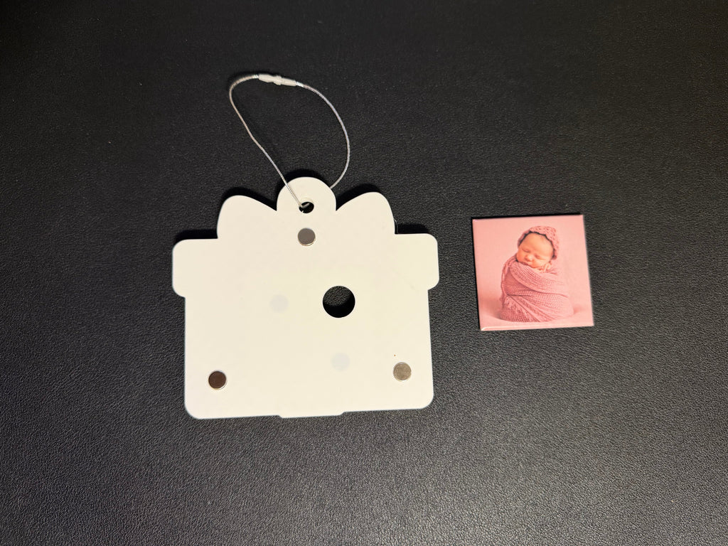 2x2 Present Ornament