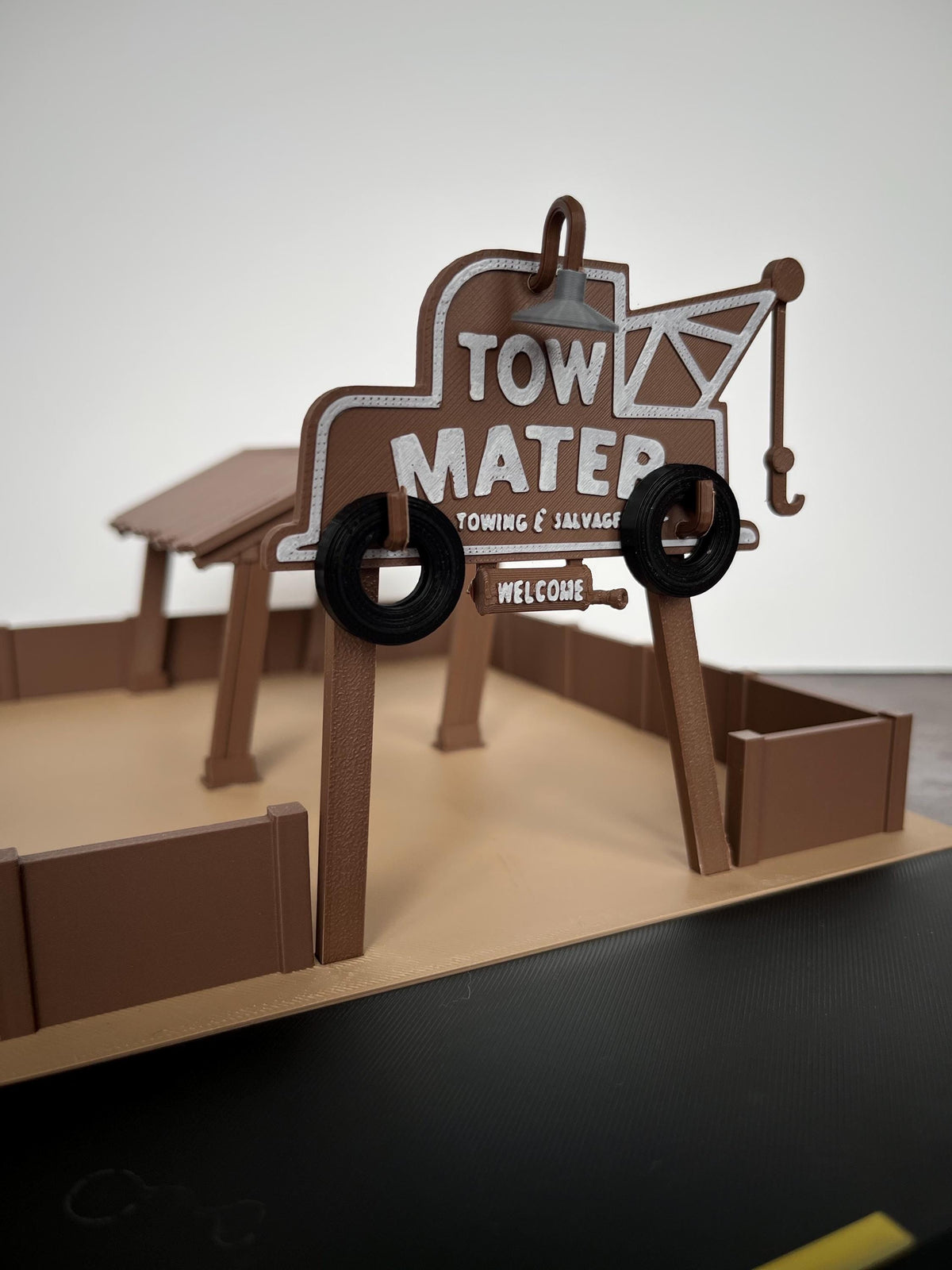 Route 66 Town, Model Town, Junkyard Shack Playset | Tow Mater